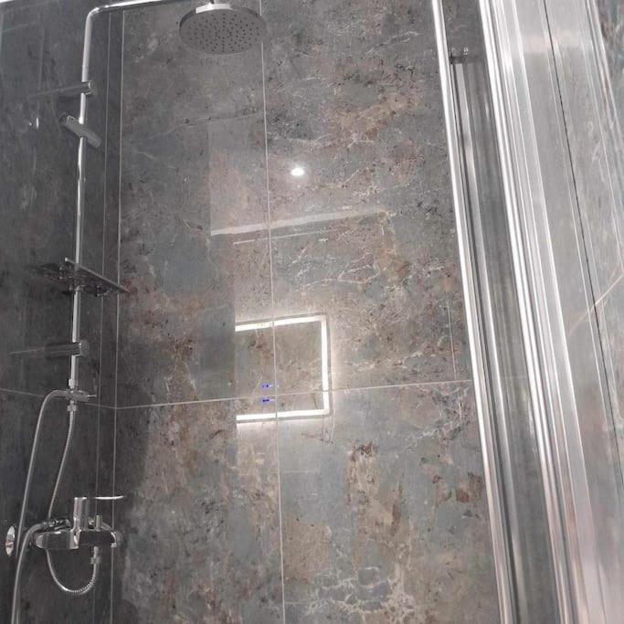 Helios Cozyhome سالونيك المظهر الخارجي الصورة