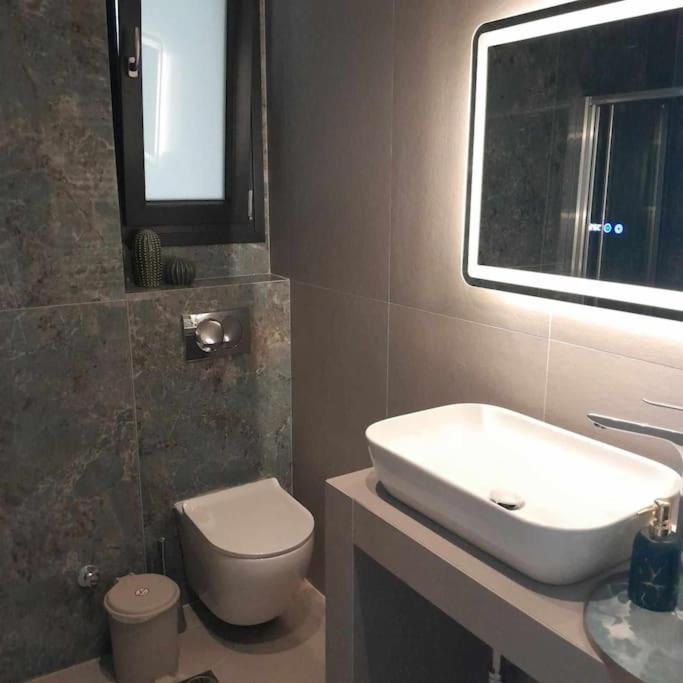 Helios Cozyhome سالونيك المظهر الخارجي الصورة