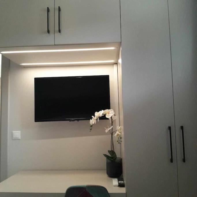 Helios Cozyhome سالونيك المظهر الخارجي الصورة